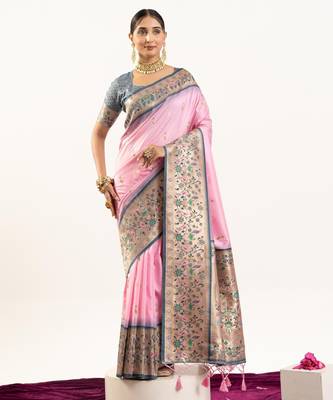 light pink peacock design banarasi silk paithani saree 3