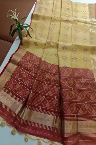 cream raw silk pochampally ikkat saree with zari border