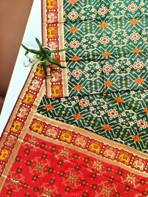 dark green zari and meena weaving patola silk saree 2