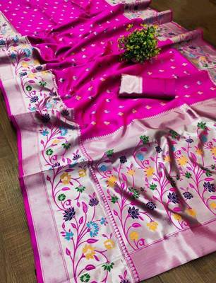 Magenta silk blend zari woven saree 2