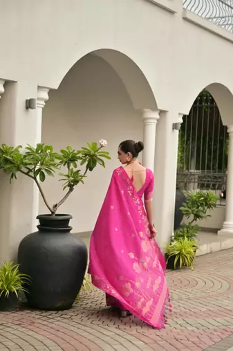 Pink silk blend printed saree