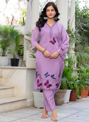 lavender floral embroidered silk kurta set with dupatta 2