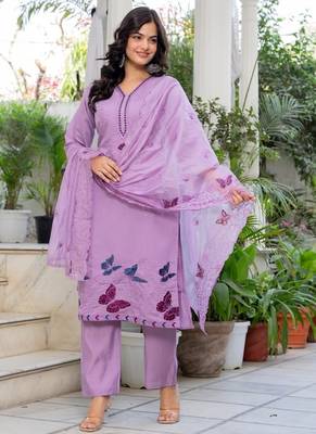 lavender floral embroidered silk kurta set with dupatta 4