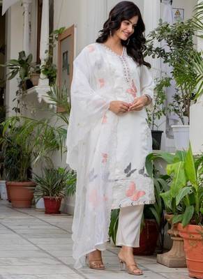 white floral embroidered silk kurta set with dupatta 2