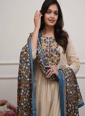 cream floral embroidered cotton kurta set with dupatta 3