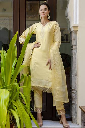Women embroidered kurta and pant set with dupatta