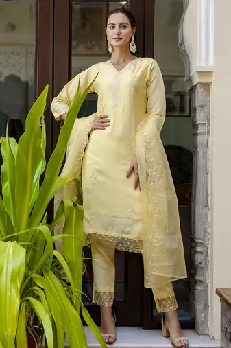 Women embroidered kurta and pant set with dupatta