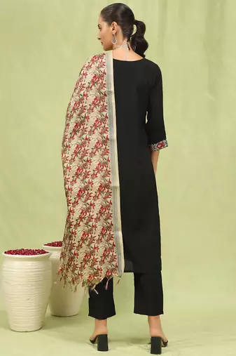 black viscose silk kurta set with thread embroidery