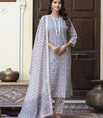 Women cotton blend kurta pant dupatta set