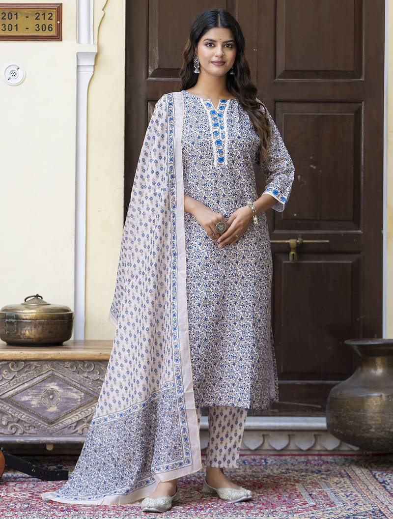 Women cotton blend kurta pant dupatta set
