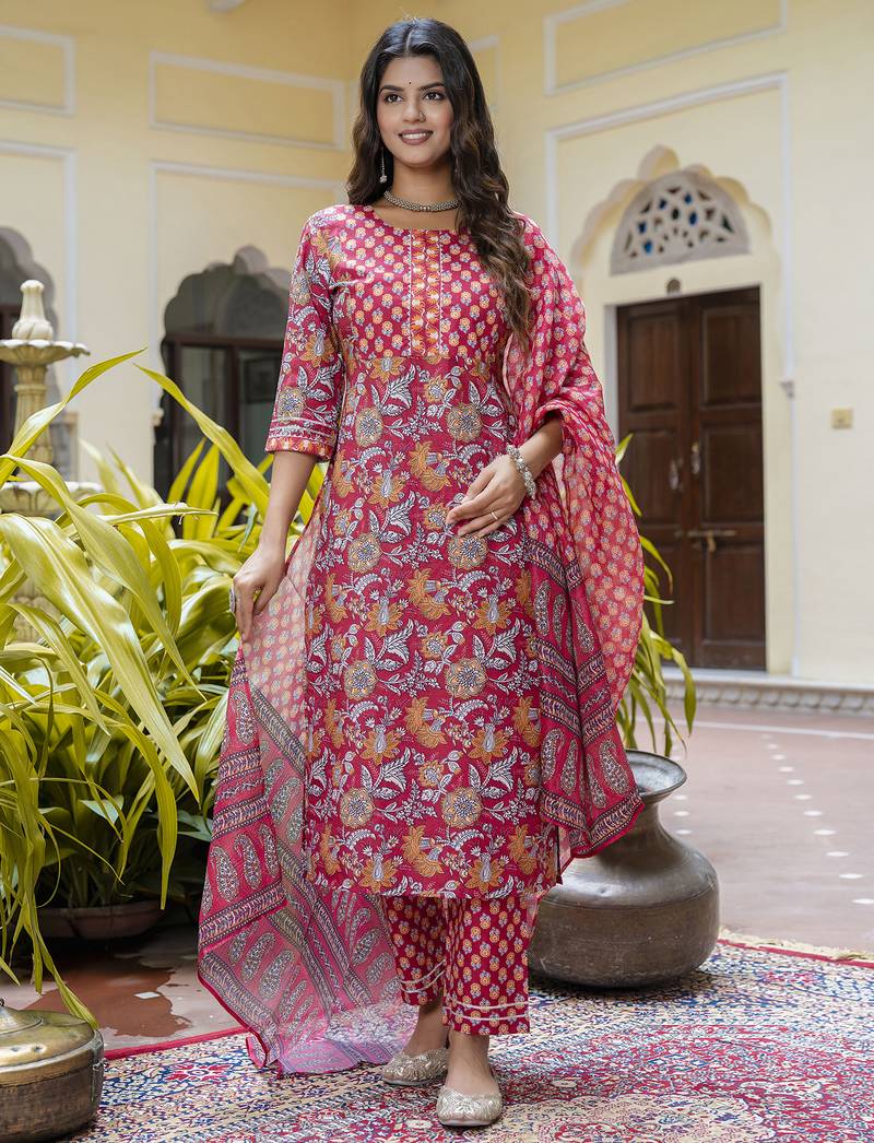 Women cotton blend kurta pant dupatta set