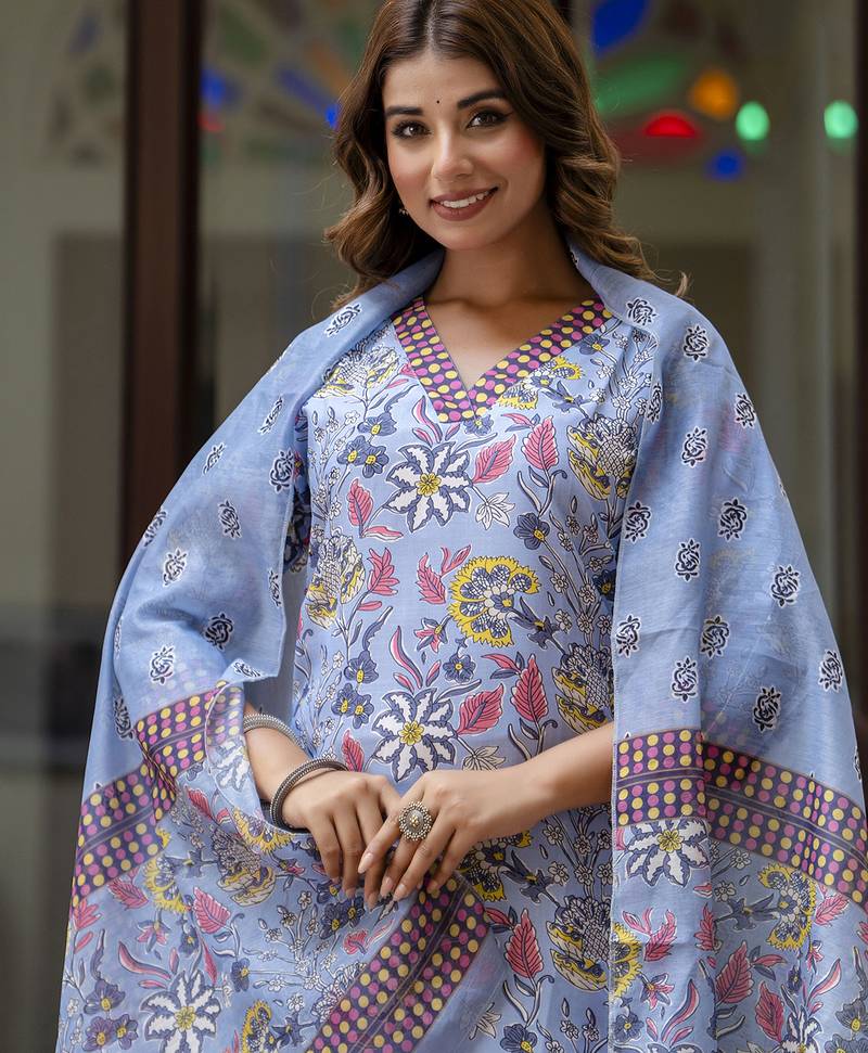 Women cotton blend kurta pant dupatta set