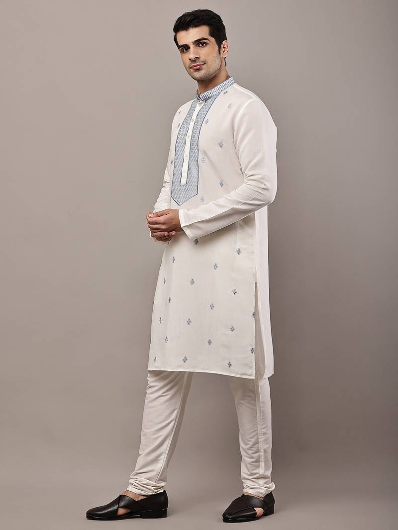 Men’s off-white embroidered kurta pyjama set