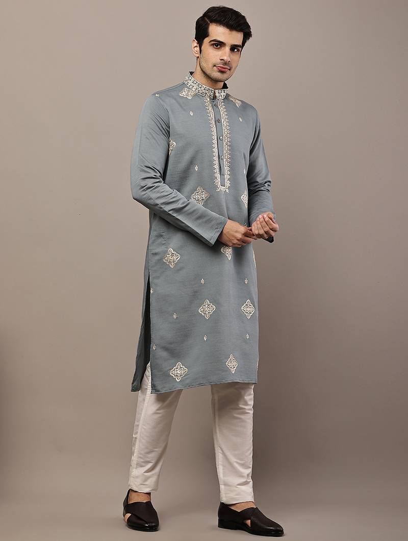 Men’s grey embroidered kurta pyjama set