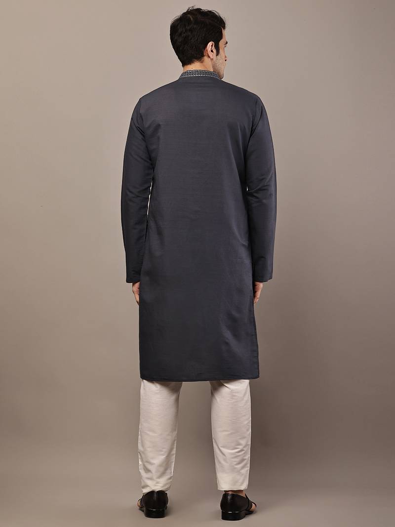 Men’s dark grey embroidered kurta pyjama set