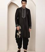 Men’s black embroidered kurta with contrast threadwork & decorative motif kurta pyjama set