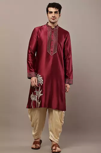 Men’s maroon embroidered kurta with contrast threadwork & decorative motif kurta pyjama set