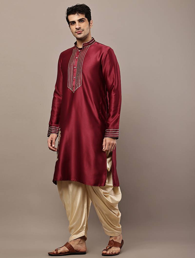 Men’s maroon embroidered kurta with contrast threadwork & decorative motif kurta pyjama set