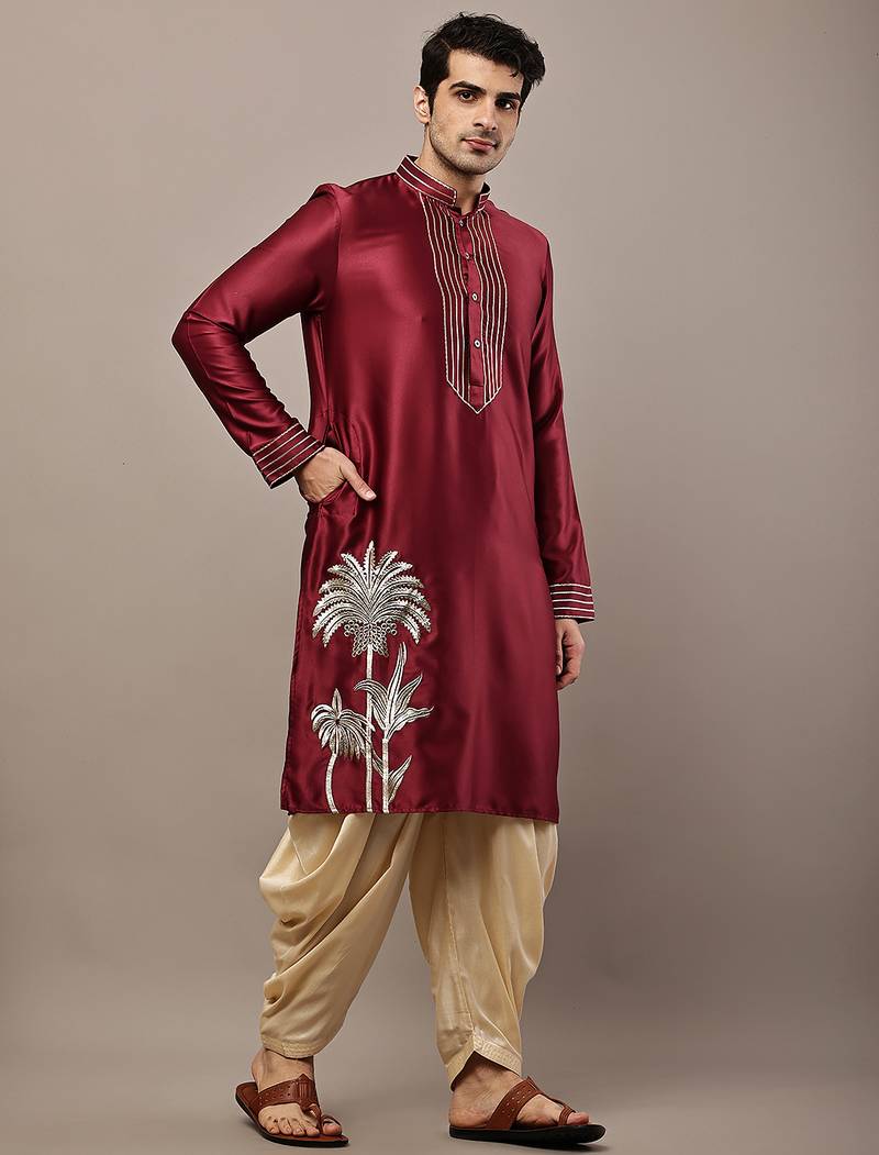 Men’s maroon embroidered kurta with contrast threadwork & decorative motif kurta pyjama set