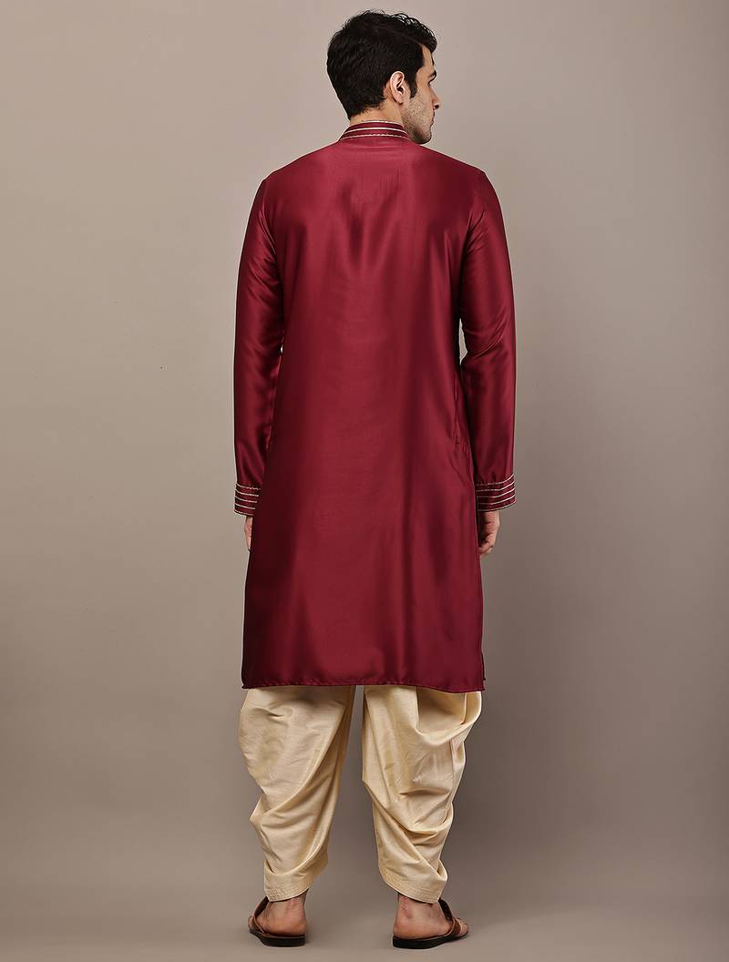 Men’s maroon embroidered kurta with contrast threadwork & decorative motif kurta pyjama set