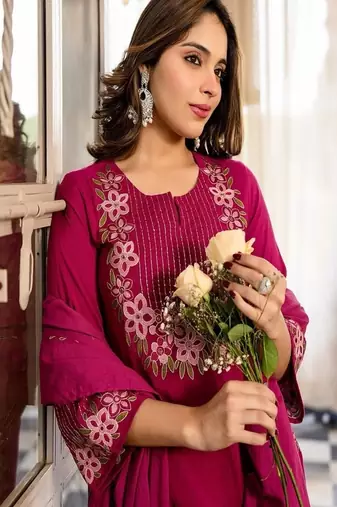 pink floral thread embroidered cotton kurta set