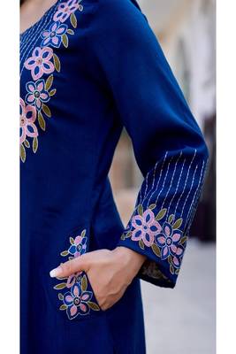 blue hand embroidered cotton kurta set 4