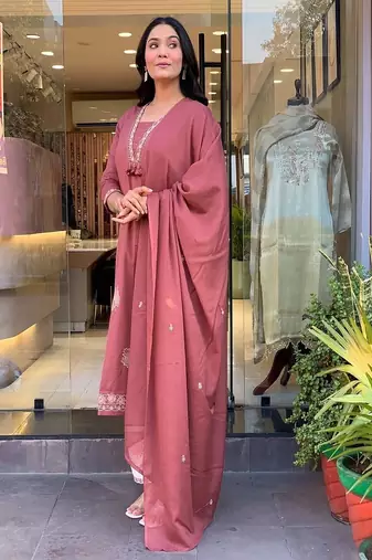 pink hand embroidered cotton kurta set