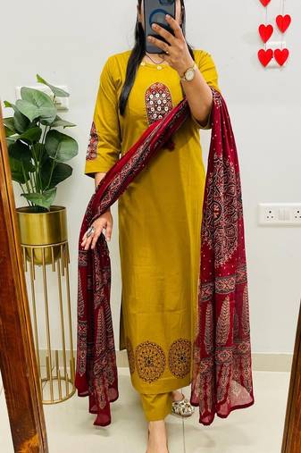 Floral printed pure cotton round neck kurta trouser & dupatta set