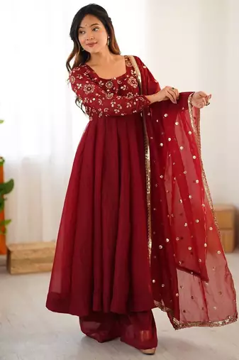 New trendy stylish elegant finish with full flair gown set