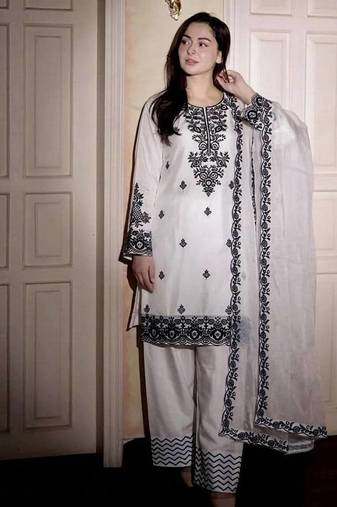 Womens trendy  embroidery thread work kurta set