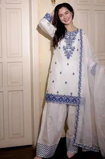 Womens trendy embroidery thread work kurta set