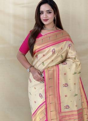 Off White Color Zari Weaving Work art silk saree 3