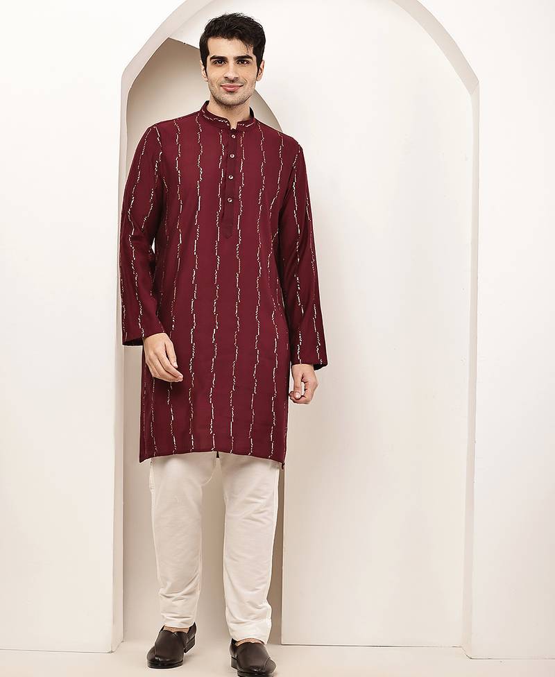 Men’s onyx maroon textured threadwork kurta pyjama set
