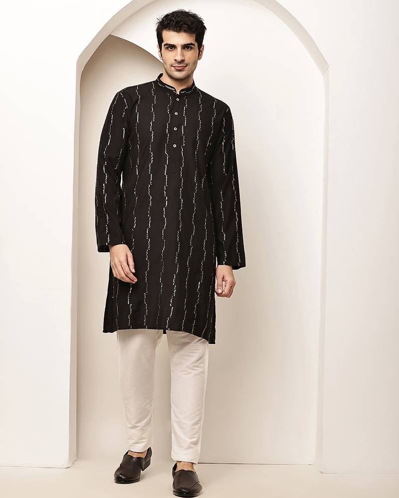 Men’s onyx black textured threadwork kurta pyjama set