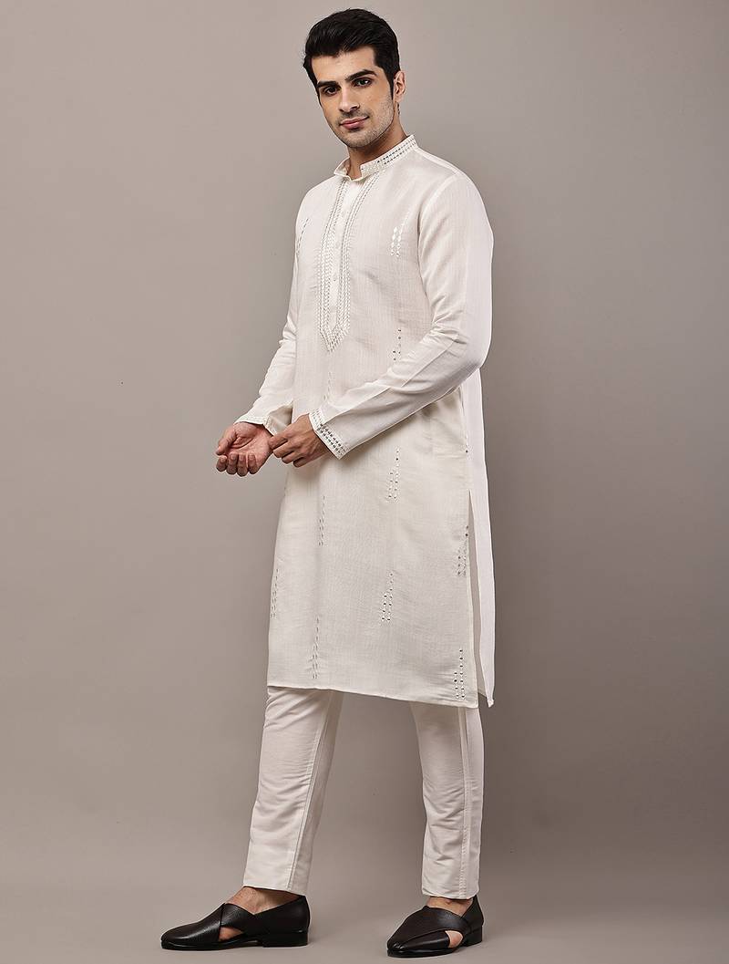 Men’s ivory white textured threadwork kurta pyjama set