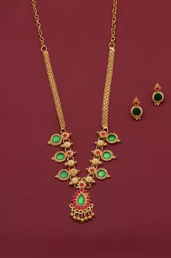 gold brass necklace set with green pendant work