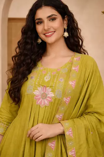 parrot green silk blend kurta set with thread embroidery