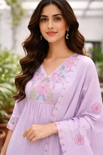 purple silk kurta set with thread embroidery design