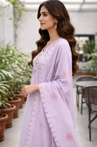 purple silk kurta set with thread embroidery design