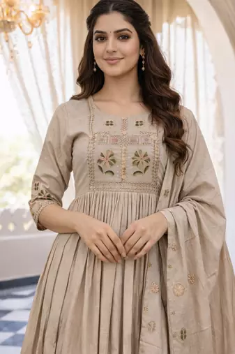 cream silk blend kurta set with thread embroidery