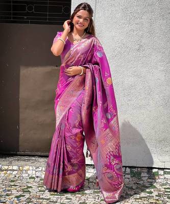 Magenta Color zari weaving Work art silk saree 1