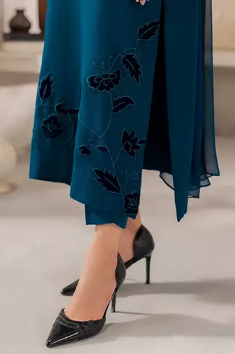 Blue chanderi silk heavy thread embroidery work kurta pant set
