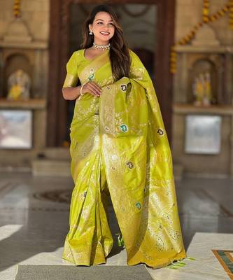 Parrot Green Color  zari weaving Work  art silk saree 2
