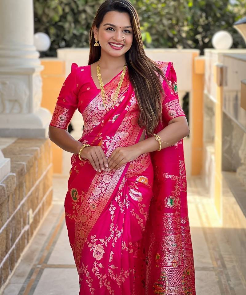 Pink Color  zari weaving Work  silk saree