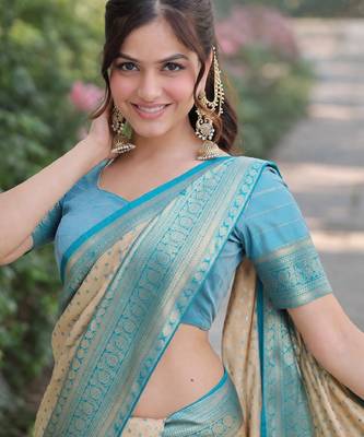 Off white sky kanjivaram silk blend banarasi saree with unstitched blouse piece 2