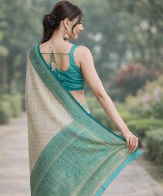 Off white sky kanjivaram silk blend banarasi saree with unstitched blouse piece 4