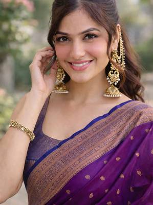Wine silk blend banarasi saree with unstitched blouse piece 2