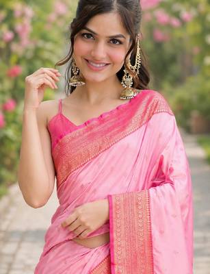 Pink silk blend banarasi saree with unstitched blouse piece 2