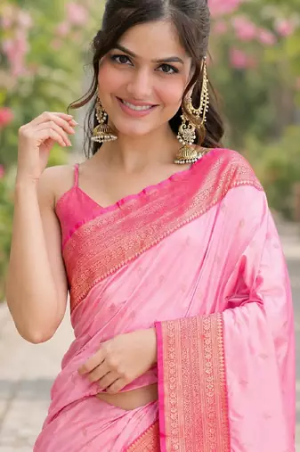 Pink silk blend banarasi saree with unstitched blouse piece
