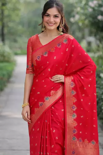 Pink silk blend banarasi saree with unstitched blouse piece
